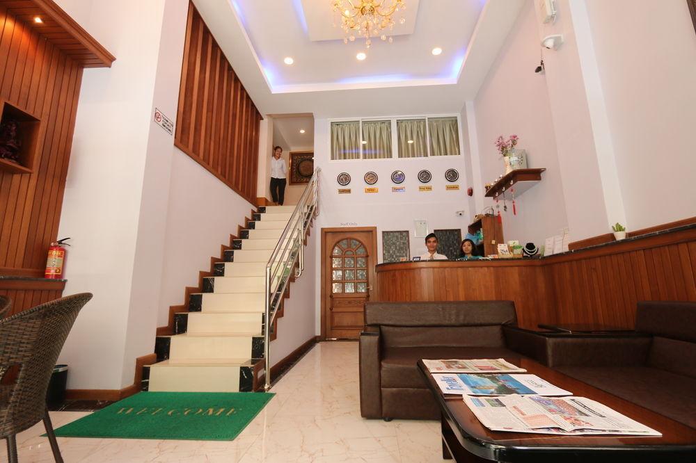 Family Treasure Yangon Hotel Exterior foto