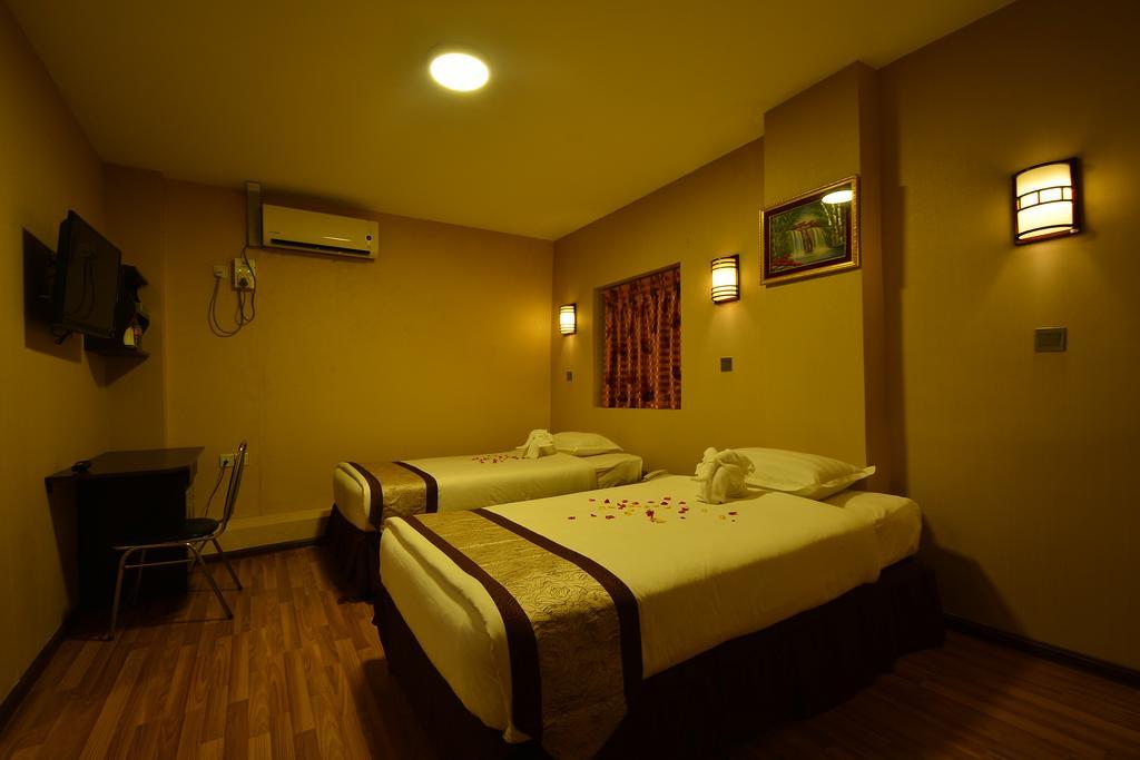 Family Treasure Yangon Hotel Exterior foto