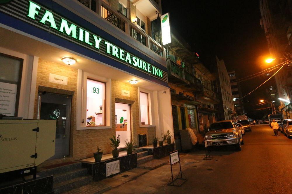 Family Treasure Yangon Hotel Exterior foto